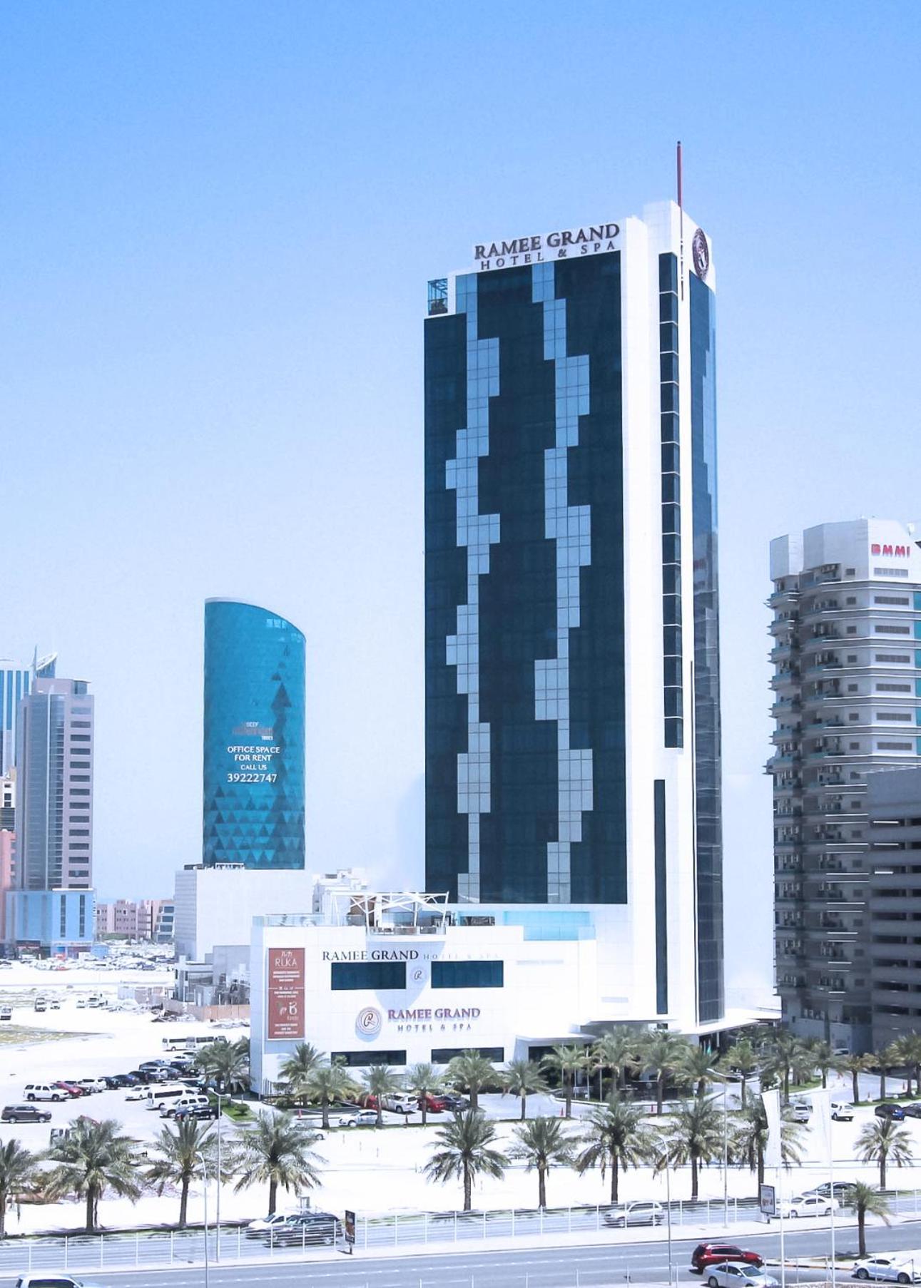 Ramee Grand Hotel And Spa Al Manamah Esterno foto The hotel in 2011