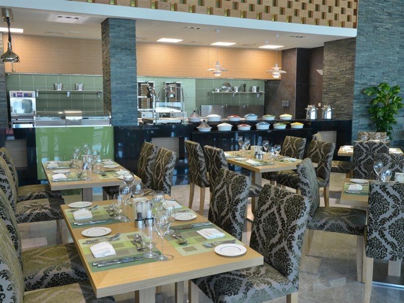 Ramee Grand Hotel And Spa Al Manamah Esterno foto The restaurant