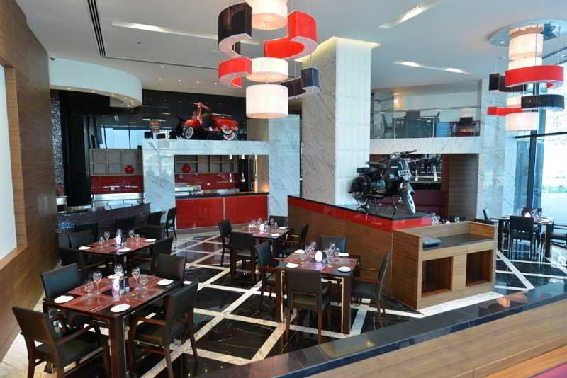 Ramee Grand Hotel And Spa Al Manamah Esterno foto The restaurant